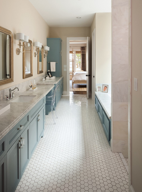 traditional-bathroom